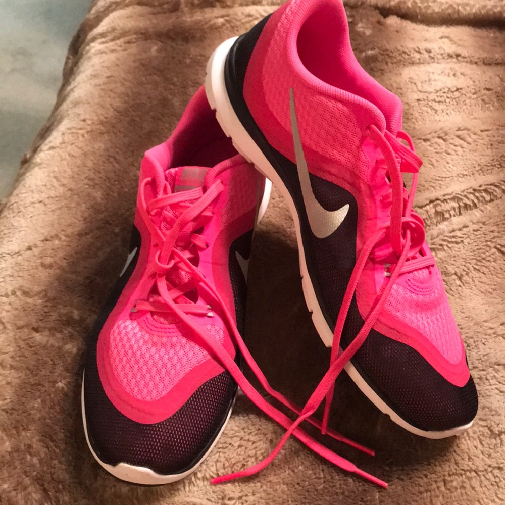 Nike cross trainers